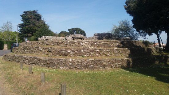 tumulus des Mousseaux