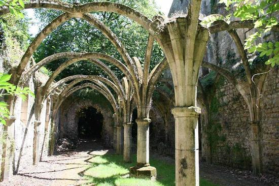 abbaye royale de Saint-Michel en l'Herm