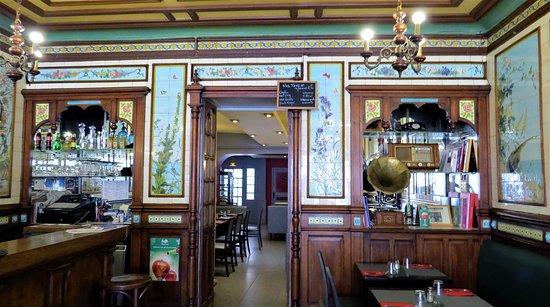 Le Bistro