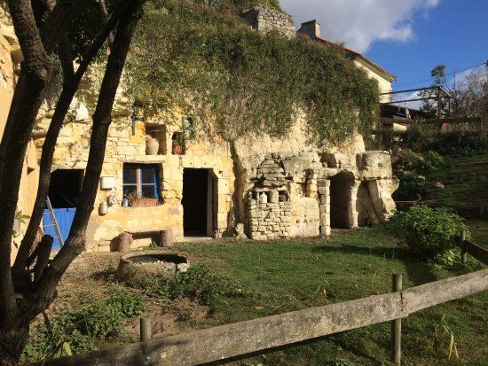 Les Maisons Troglodytes de Forges