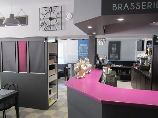 Au Deli's Bar