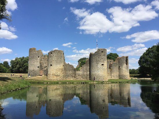 Vieux Château de Commequiers